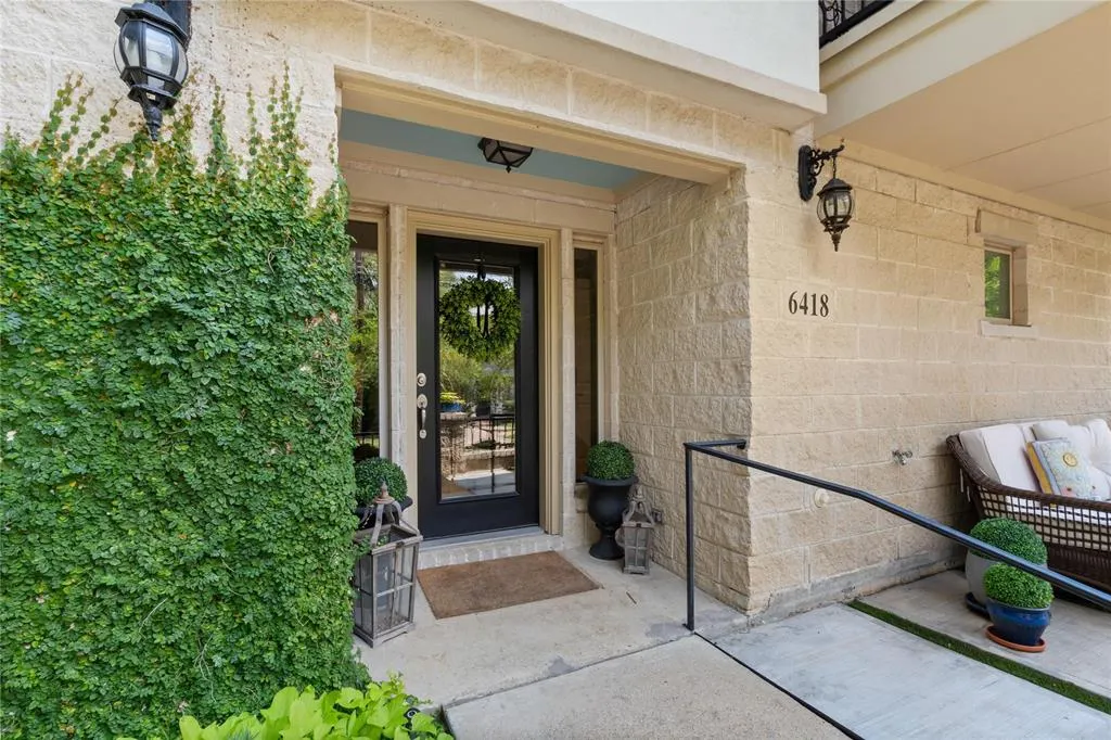 6418 Bryan Parkway