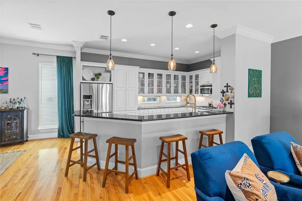 6418 Bryan Parkway