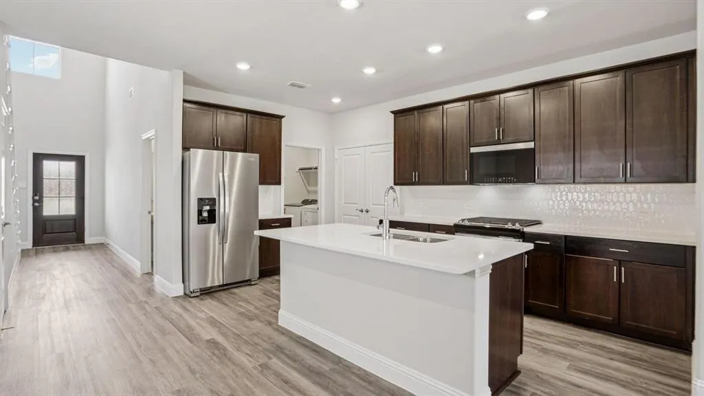 601 Willet Drive