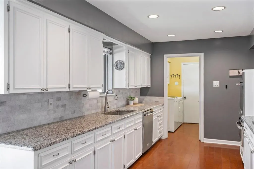 1128 Pueblo Drive