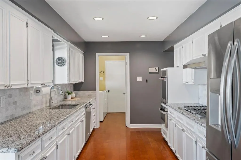 1128 Pueblo Drive