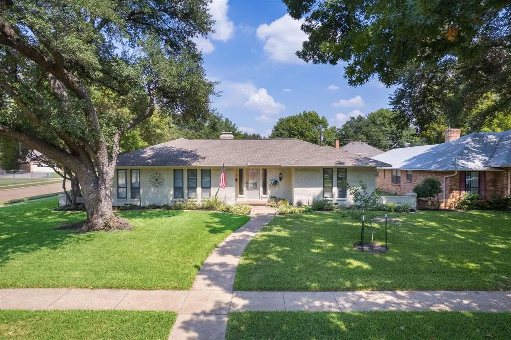 1128 Pueblo Drive