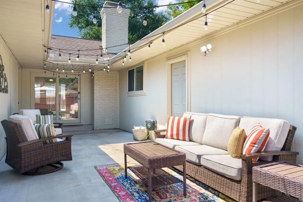 1128 Pueblo Drive