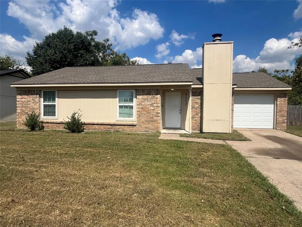 9233 Prairie Oak Drive
