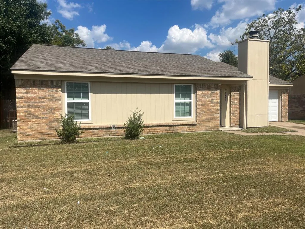 9233 Prairie Oak Drive