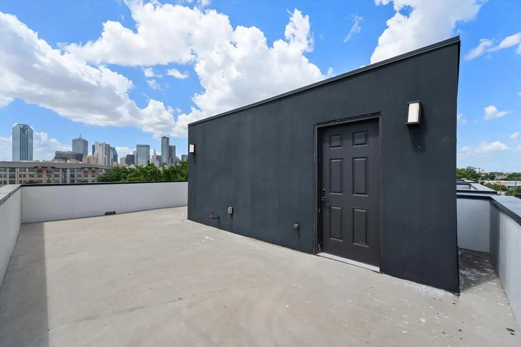 1475 Mckee Street, #1459
