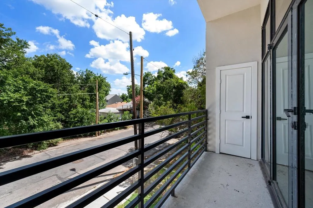 1475 Mckee Street, #1459