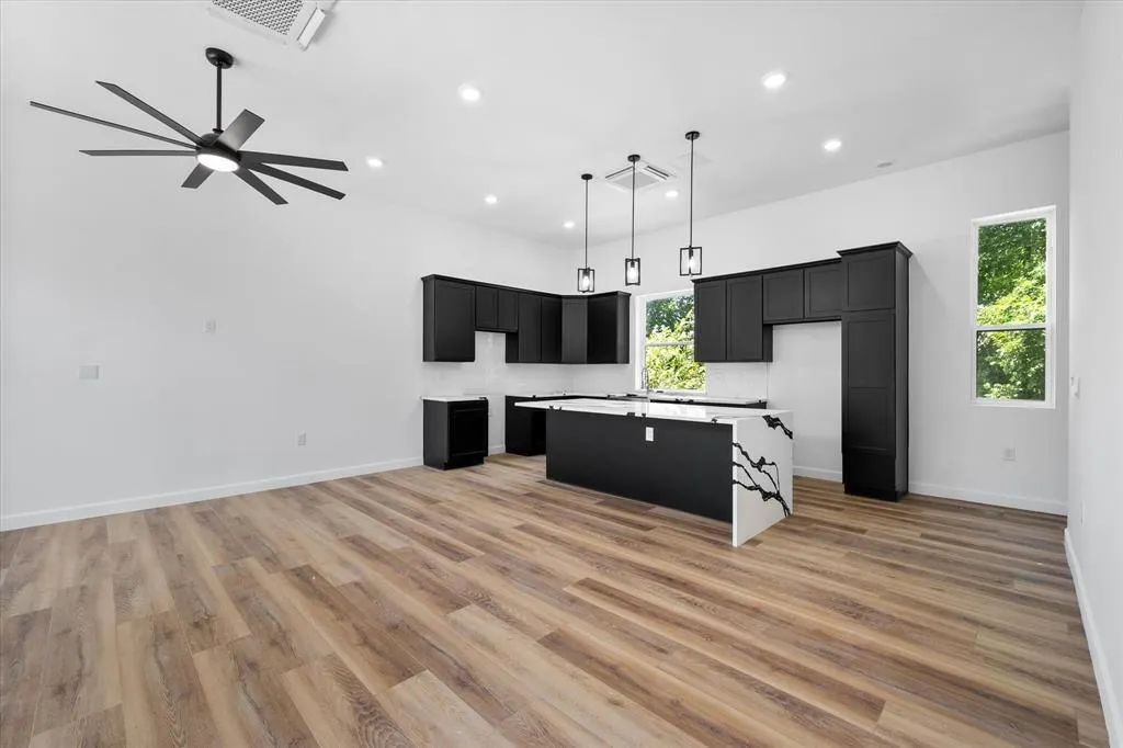 1475 Mckee Street, #1459
