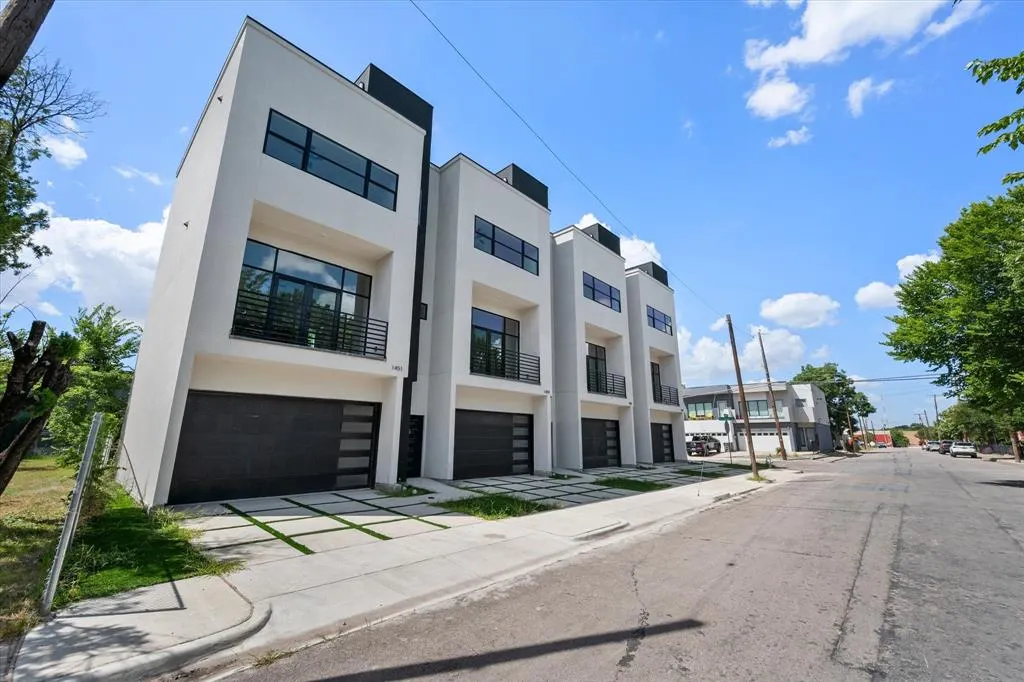 1475 Mckee Street, #1459