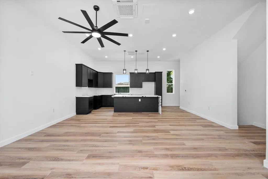 1475 Mckee Street, #1459