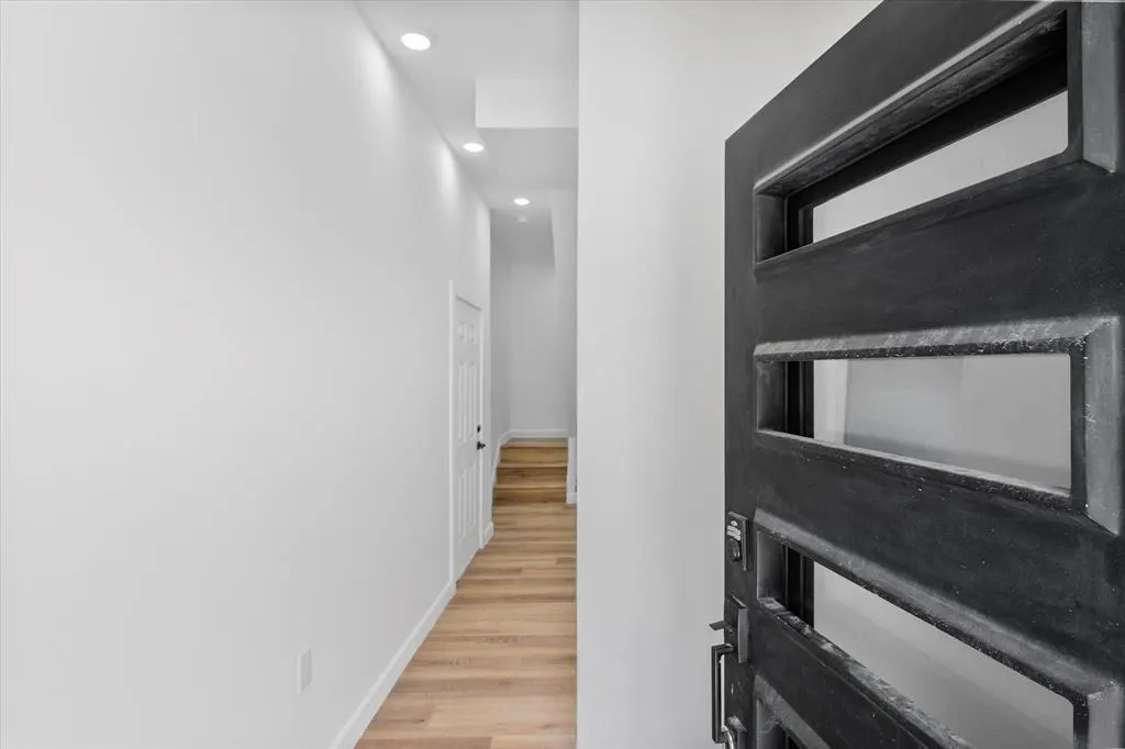 1475 Mckee Street, #1459