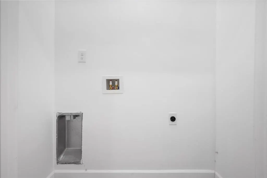 1475 Mckee Street, #1459