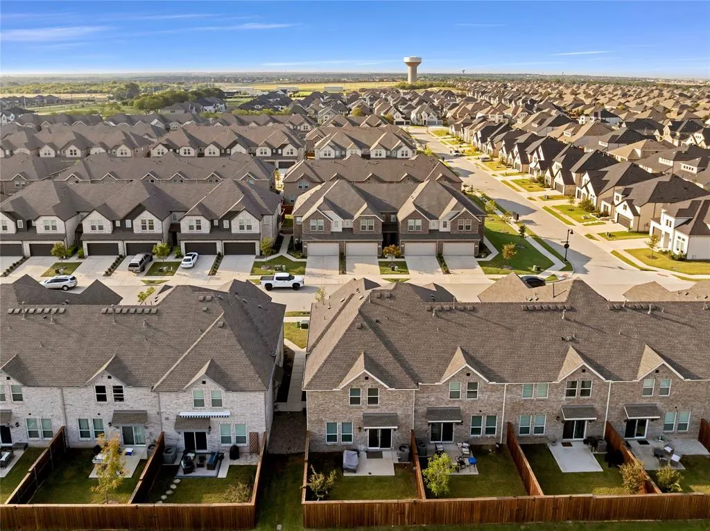 1320 Hill Country Place