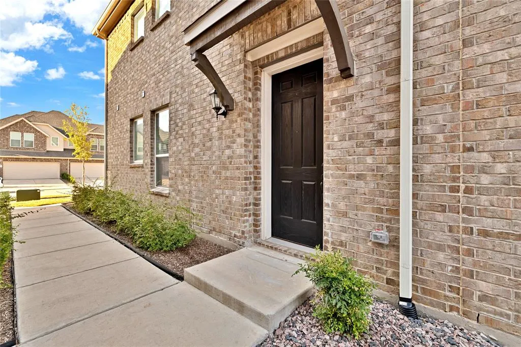1320 Hill Country Place