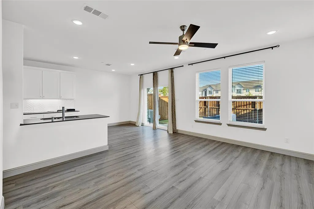 1320 Hill Country Place