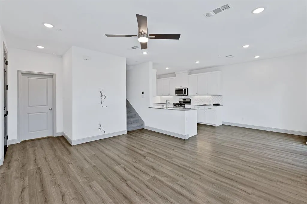 1320 Hill Country Place
