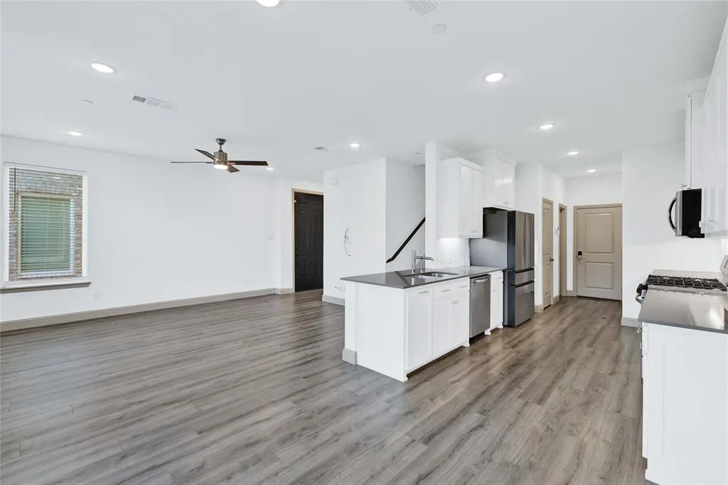 1320 Hill Country Place