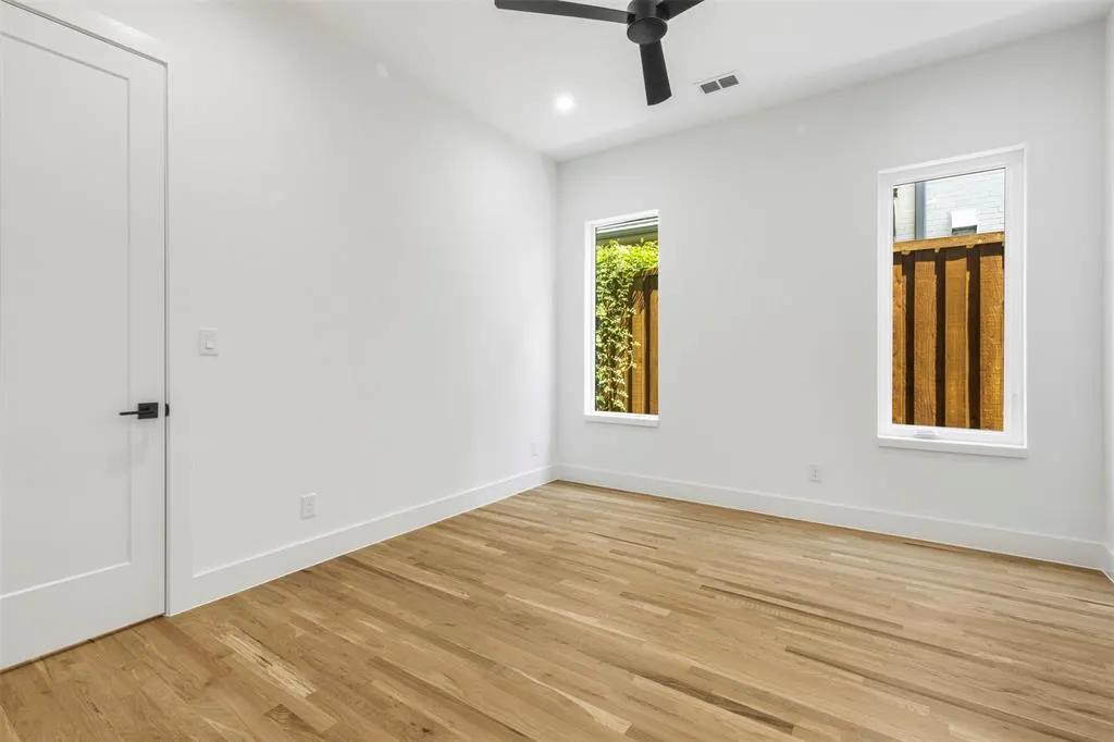 5611 Ellsworth Avenue, #102