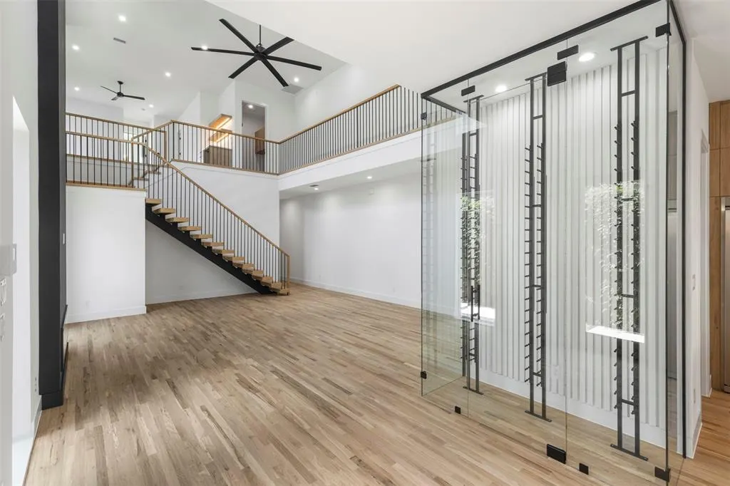 5611 Ellsworth Avenue, #102