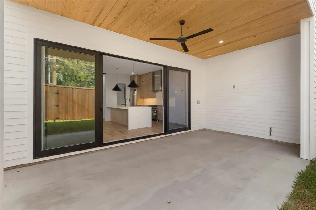 5611 Ellsworth Avenue, #102