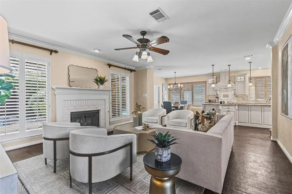 6308 Walling Lane