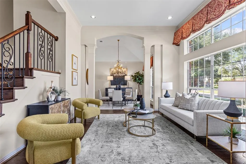 6308 Walling Lane