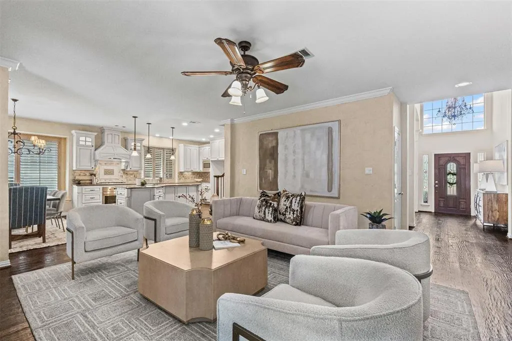 6308 Walling Lane