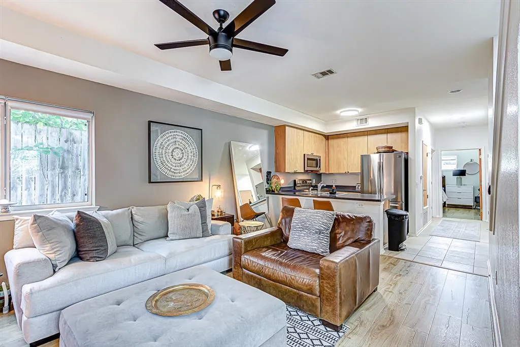 312 N Patton Avenue, #401