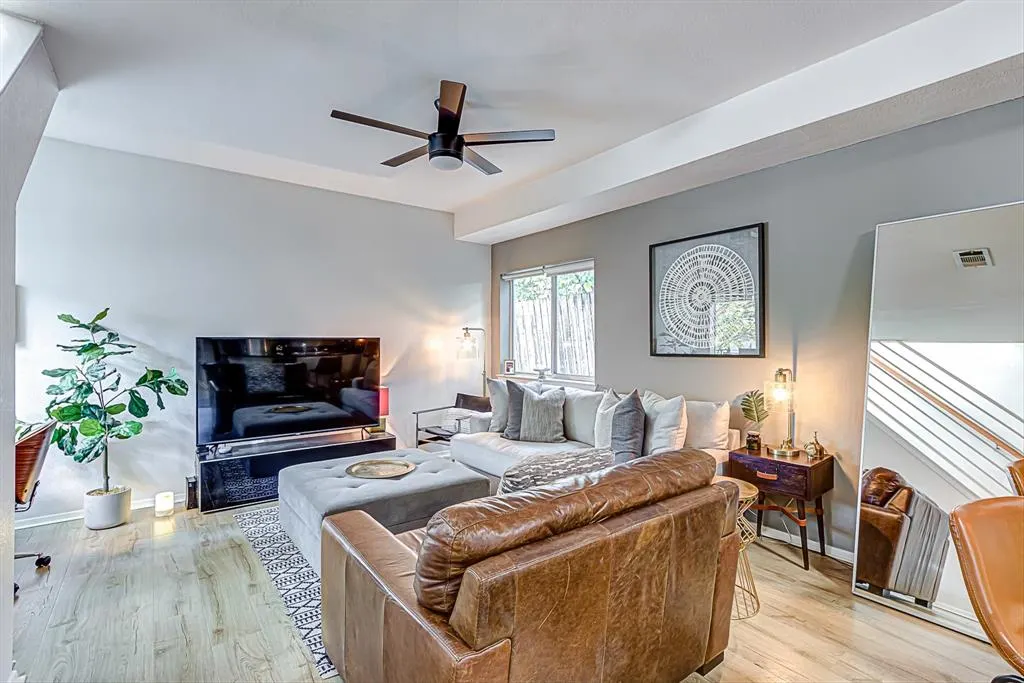 312 N Patton Avenue, #401