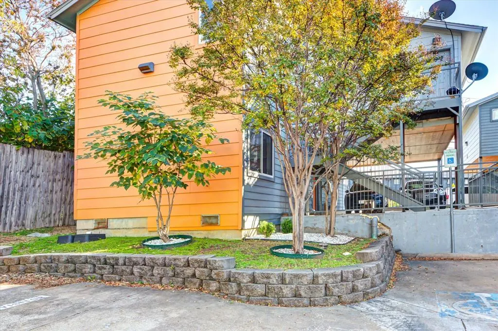 312 N Patton Avenue, #401