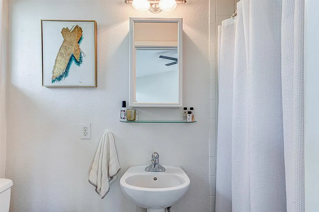 312 N Patton Avenue, #401