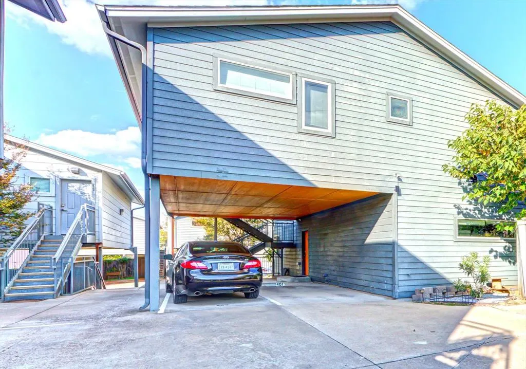 312 N Patton Avenue, #401