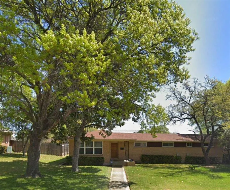 4614 Oak Trail