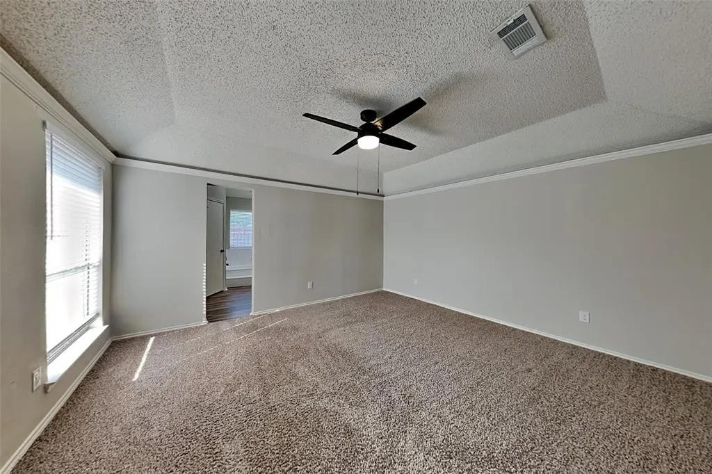 1521 Geneva Lane