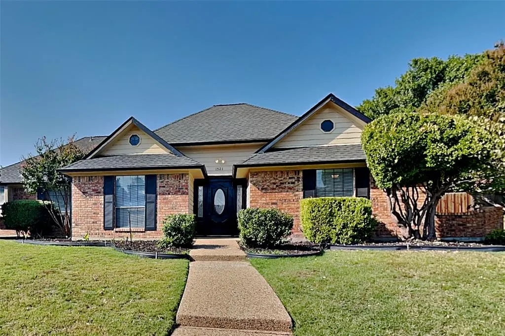1521 Geneva Lane