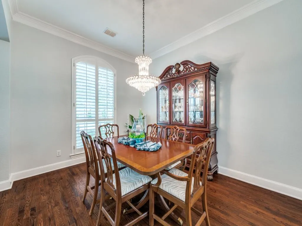 1240 Sunland Park Drive