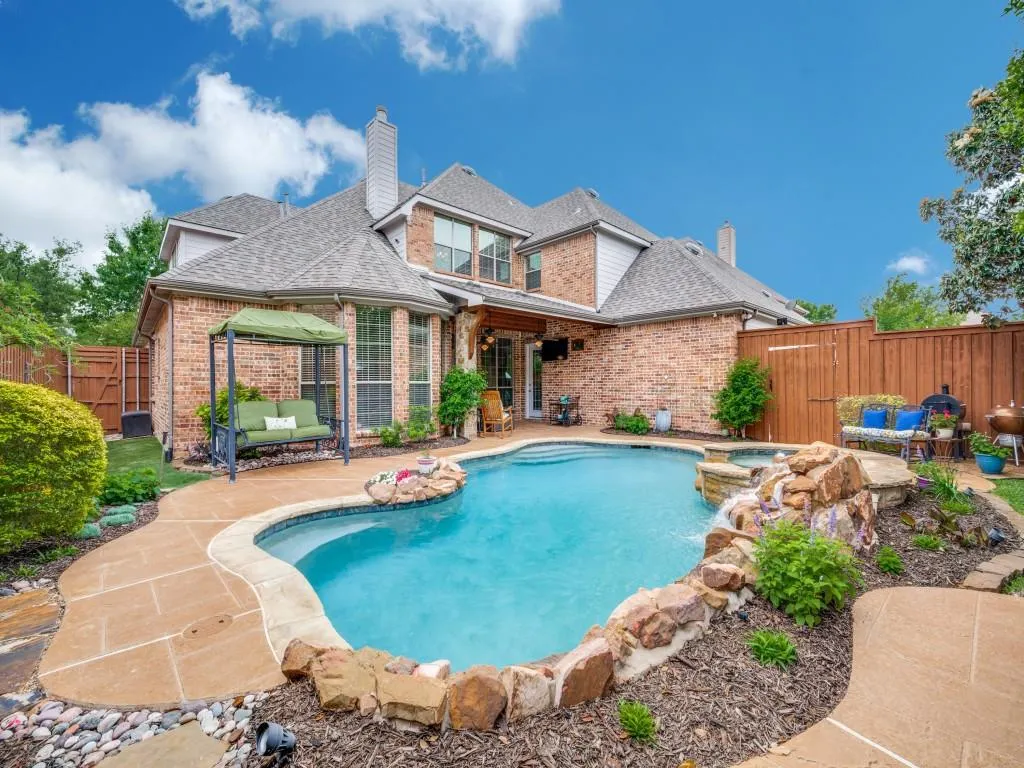 1240 Sunland Park Drive