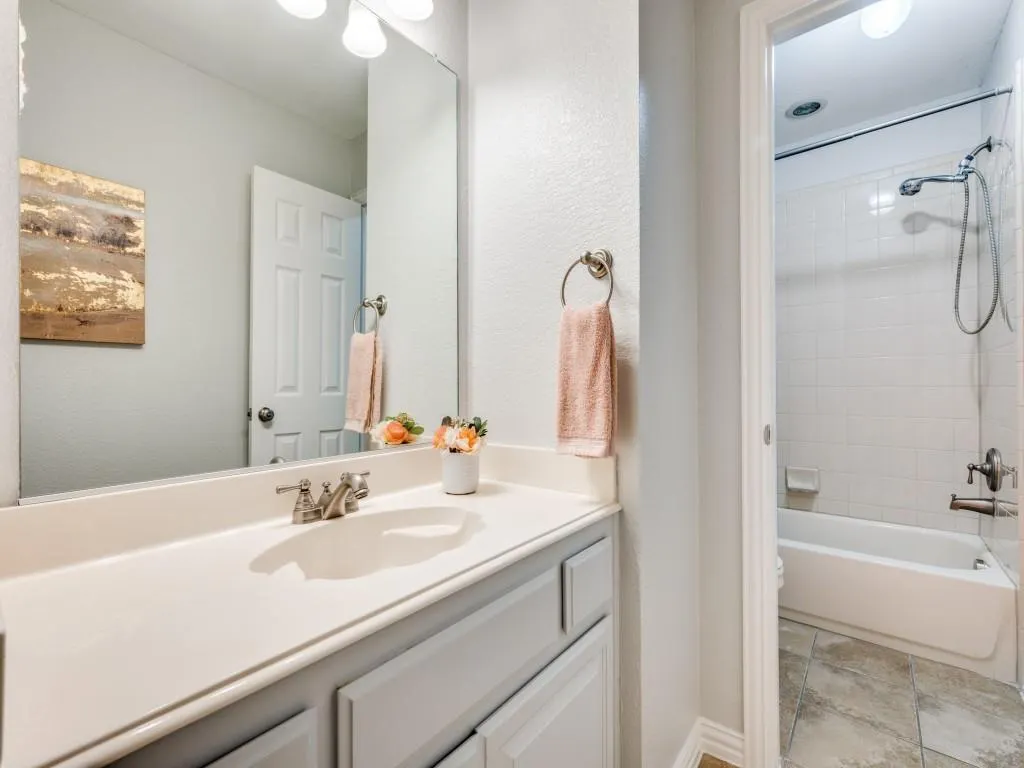 1240 Sunland Park Drive
