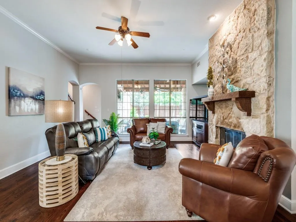 1240 Sunland Park Drive
