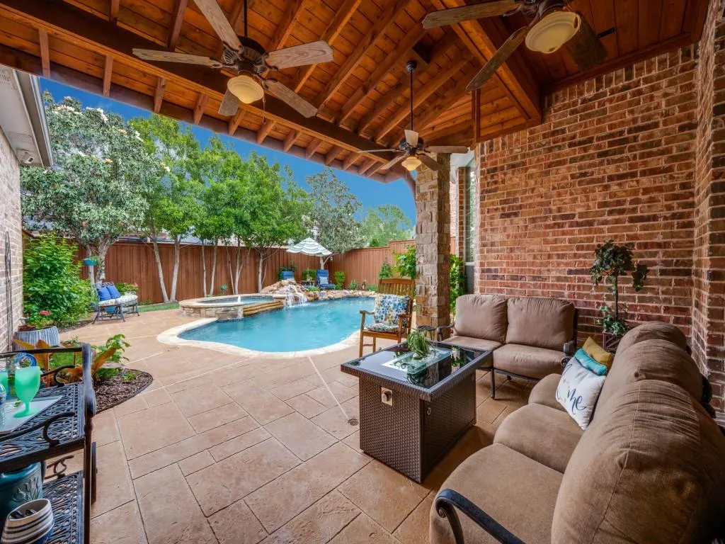 1240 Sunland Park Drive