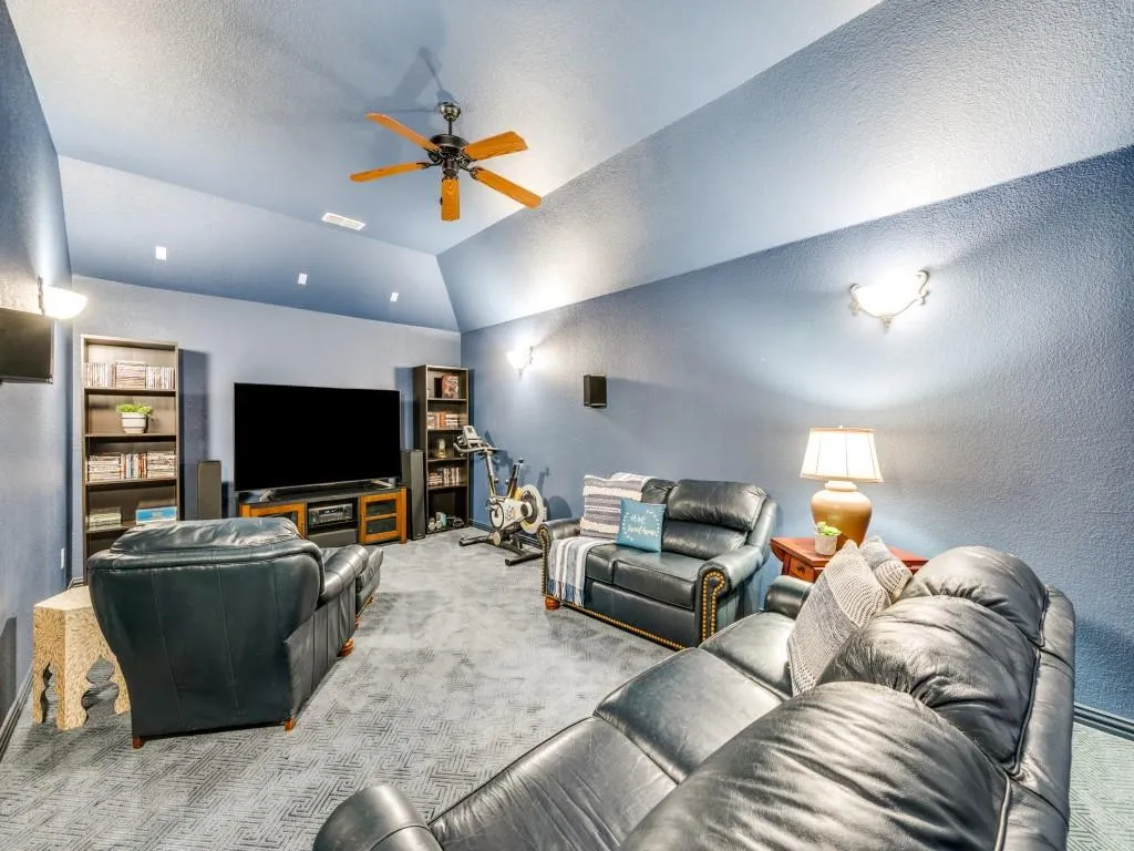 1240 Sunland Park Drive