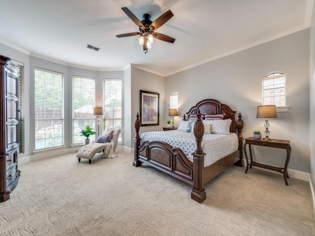 1240 Sunland Park Drive