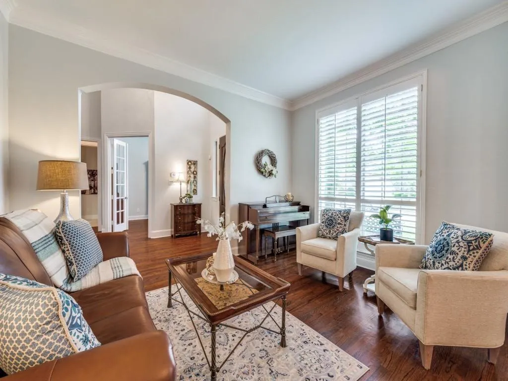 1240 Sunland Park Drive