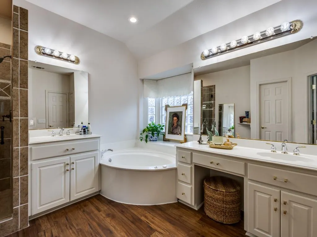 1108 Saddlebrook Drive