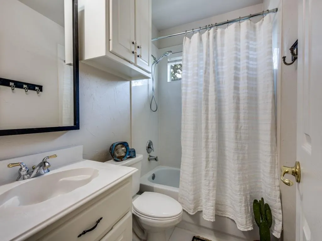 1108 Saddlebrook Drive