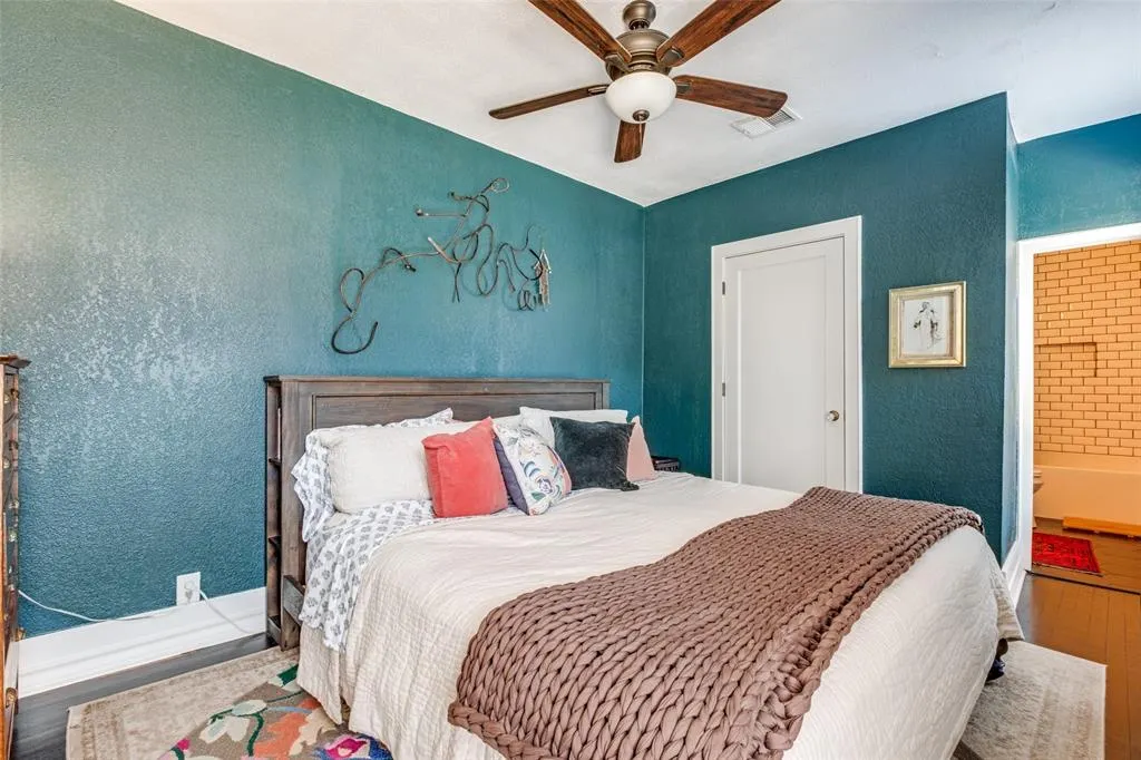 920 S Oak Cliff Boulevard