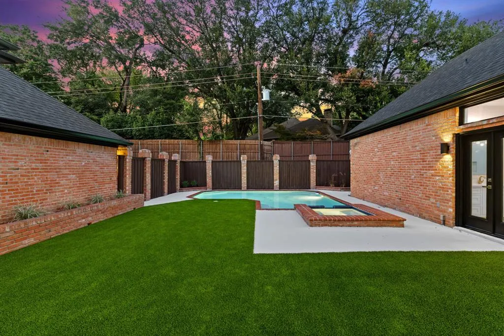 5809 Flintshire Lane