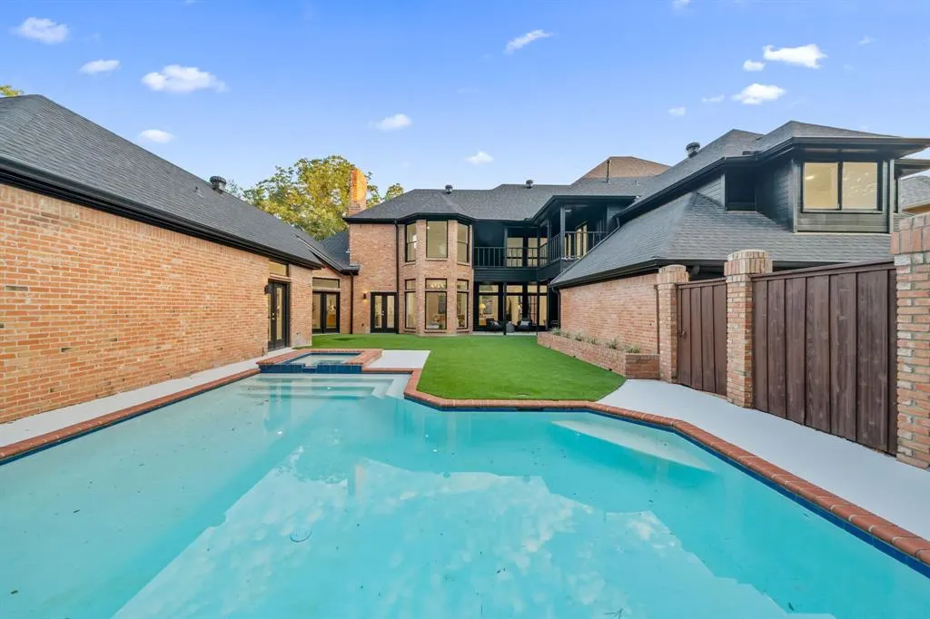 5809 Flintshire Lane