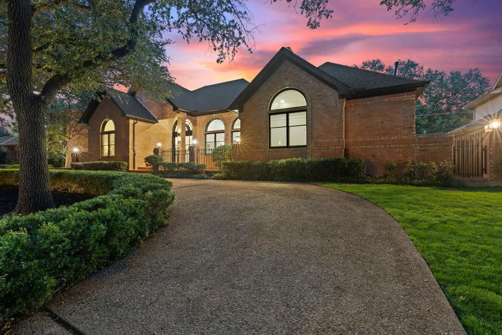 5809 Flintshire Lane