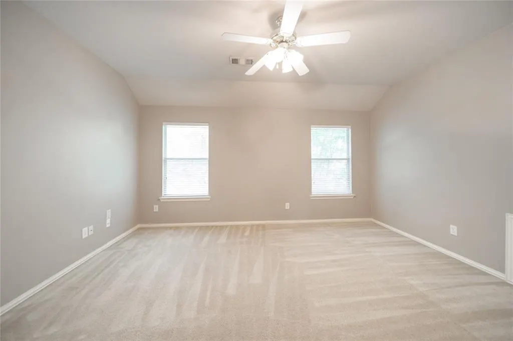 2312 Geneva Lane